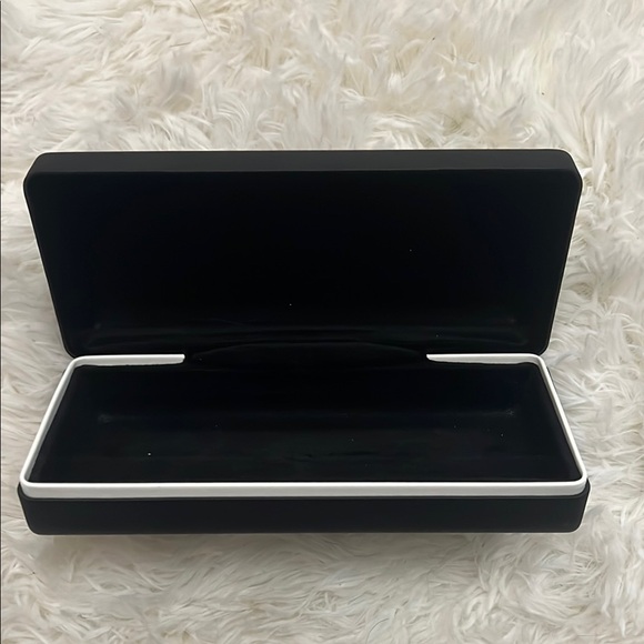 Givenchy Black Sunglasses Case - Picture 7 of 7